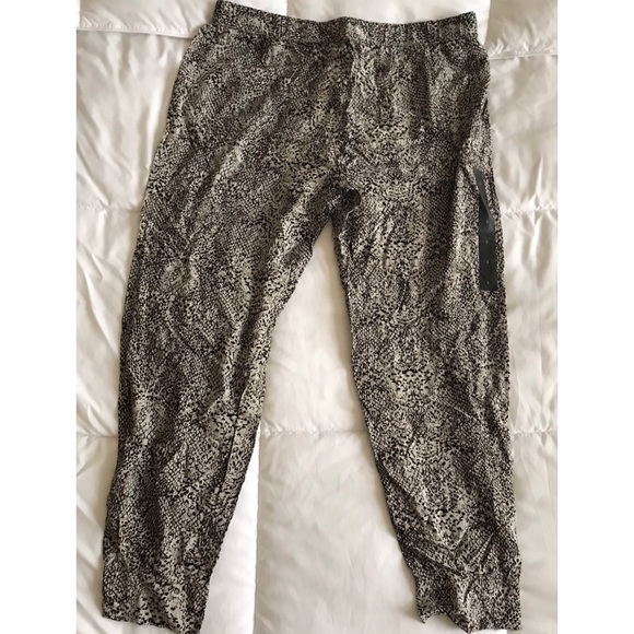 Modern Sloan Skinny-Fit Metallic Leopard Pant - Picture 1 of 6